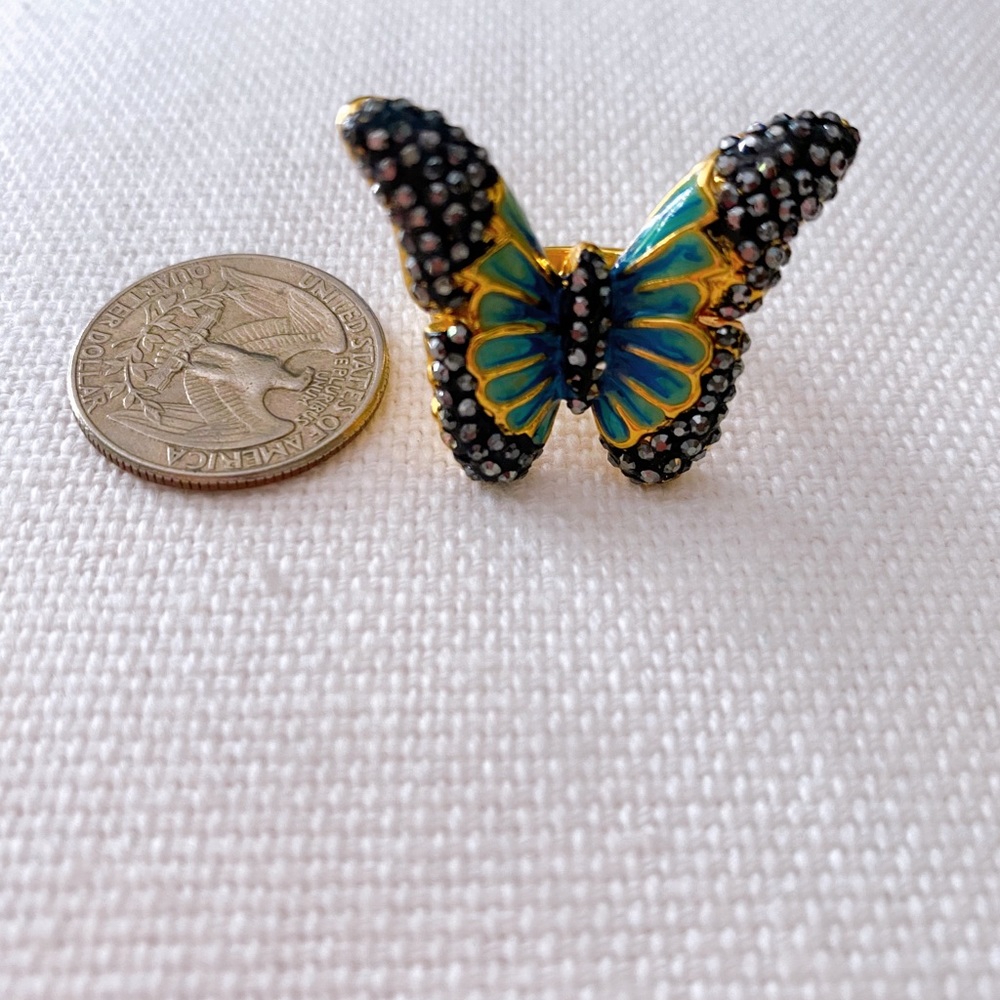 Beautiful Butterfly ring - Picture 4 of 4